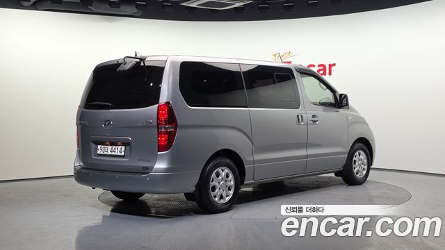 Hyundai Starex 2014 — photo 2
