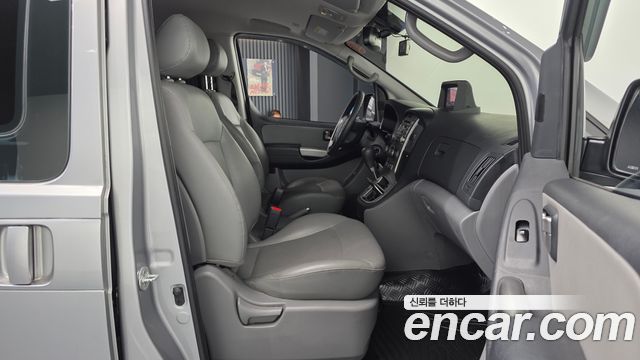 Hyundai Starex 2014 — photo 11