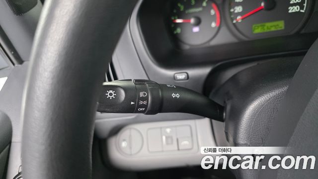 Hyundai Starex 2014 — photo 17