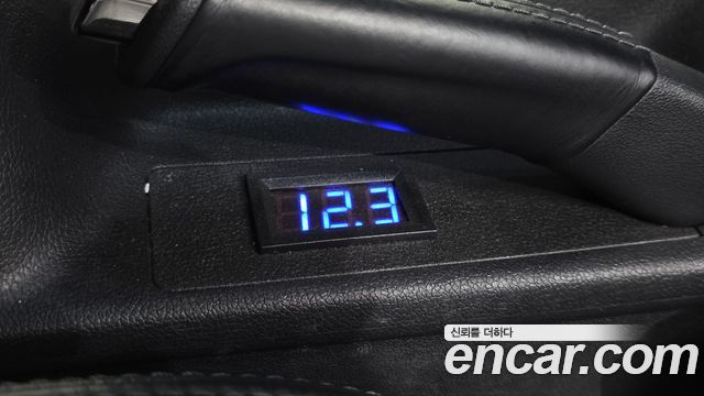Hyundai Genesis 2012 — photo 18