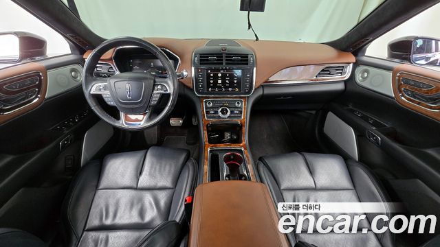 Lincoln Continental 2017 — photo 7