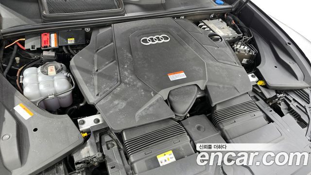 Audi Q8 2021 — photo 6