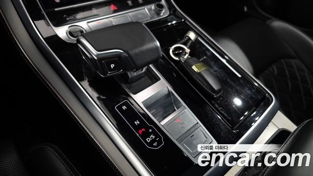 Audi Q8 2021 — photo 9