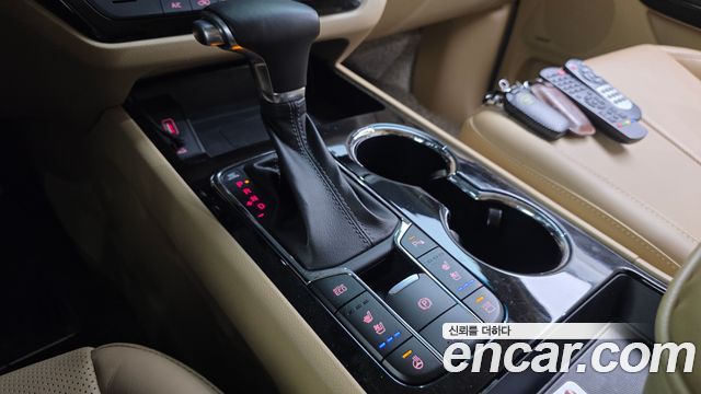 Kia Canival 2019 — photo 12