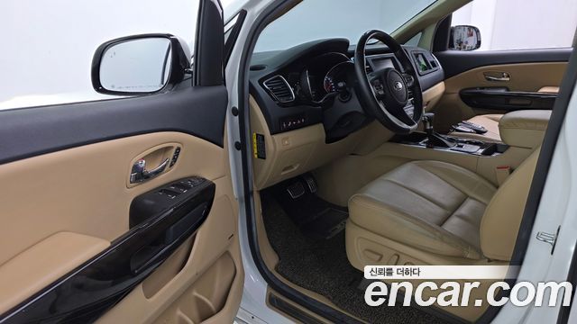 Kia Canival 2019 — photo 13