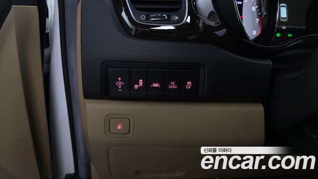 Kia Canival 2019 — photo 26