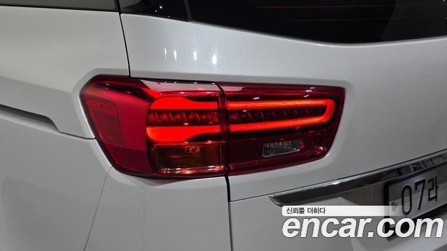 Kia Canival 2019 — photo 9
