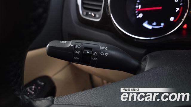 Kia Canival 2019 — photo 28
