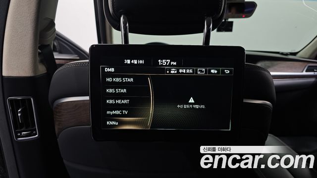 Genesis G90 2019 — photo 17