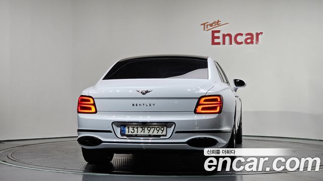 Bentley Flying Spur 2022 — photo 4