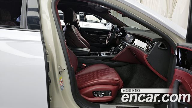 Bentley Flying Spur 2022 — photo 11