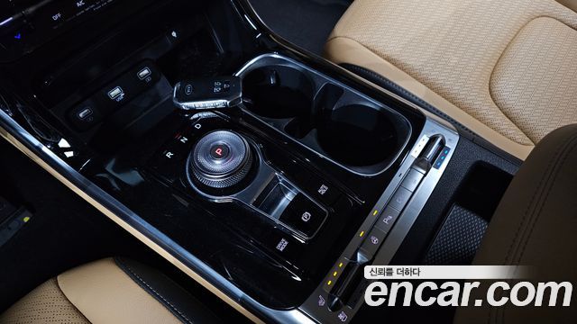 Kia Canival 2021 — photo 9