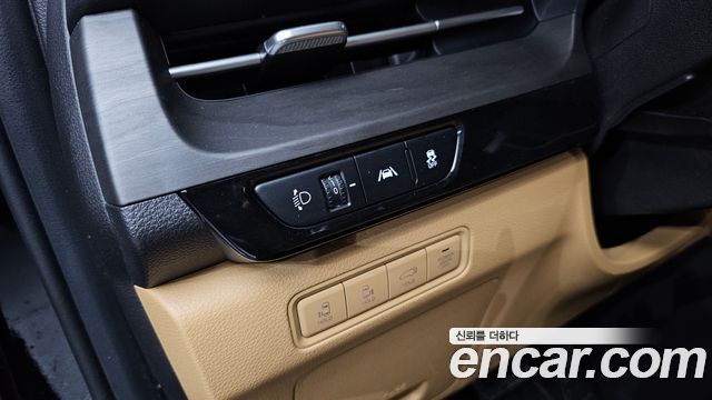 Kia Canival 2021 — photo 12