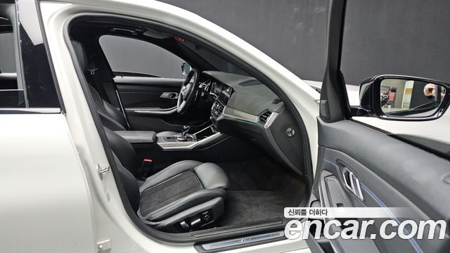 BMW 3-Series 2021 — photo 18