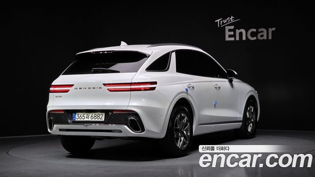 Genesis GV70 2021 — photo 2
