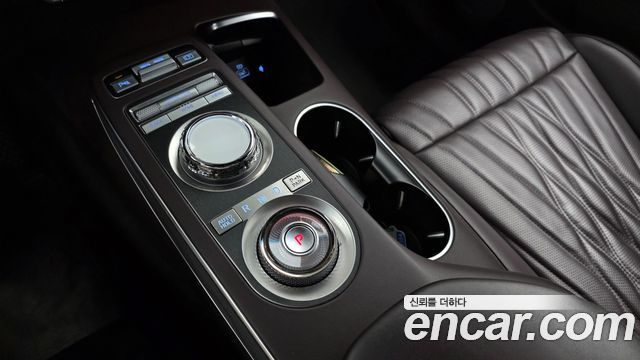 Genesis GV70 2021 — photo 9