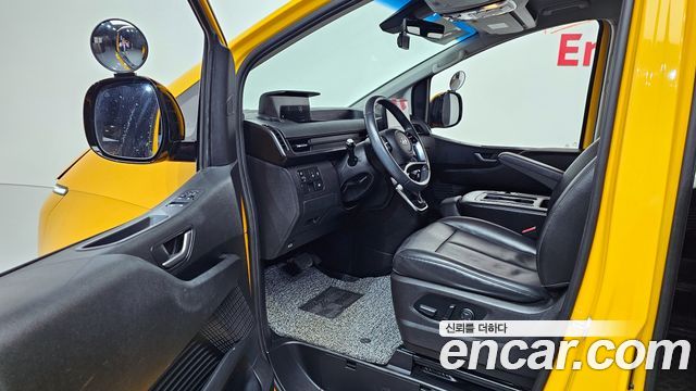 Hyundai Staria 2022 — photo 11