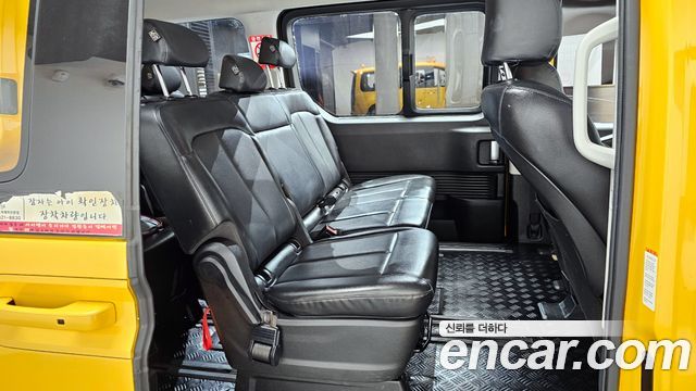 Hyundai Staria 2022 — photo 12