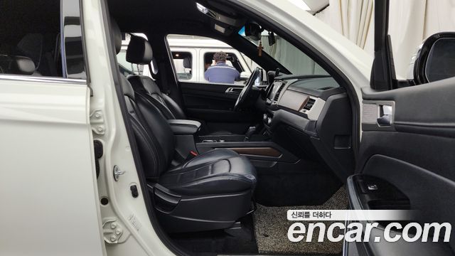 KG Mobility Rexton 2018 — photo 11