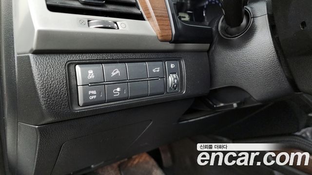 KG Mobility Rexton 2018 — photo 16