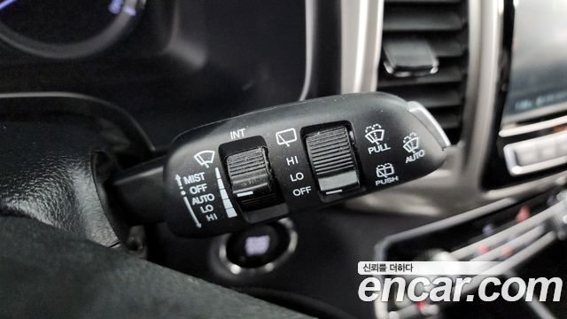 KG Mobility Rexton 2018 — photo 18