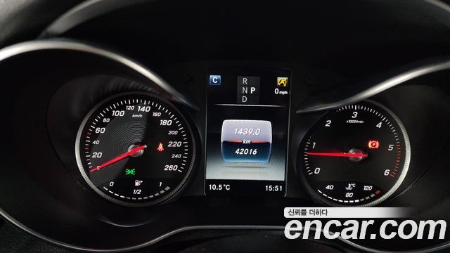 Mercedes-Benz GLC-Class 2018 — photo 8