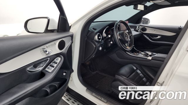 Mercedes-Benz GLC-Class 2018 — photo 10