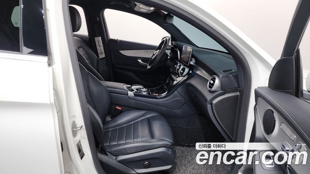 Mercedes-Benz GLC-Class 2018 — photo 11