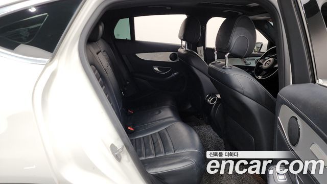 Mercedes-Benz GLC-Class 2018 — photo 12