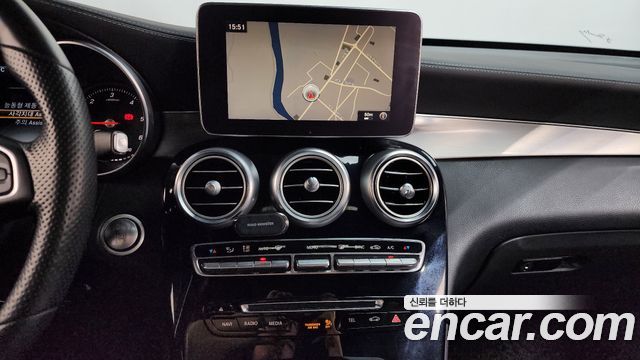 Mercedes-Benz GLC-Class 2018 — photo 14