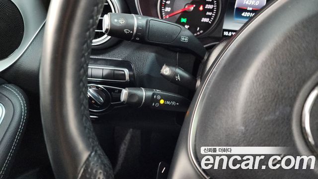 Mercedes-Benz GLC-Class 2018 — photo 17