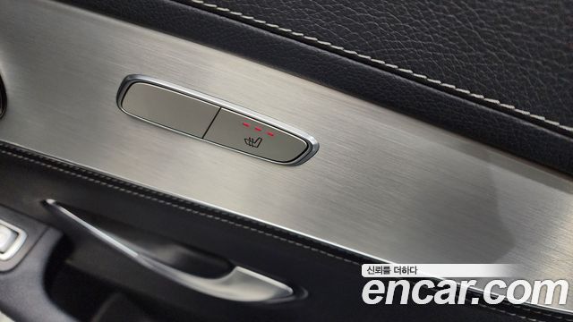 Mercedes-Benz GLC-Class 2018 — photo 18