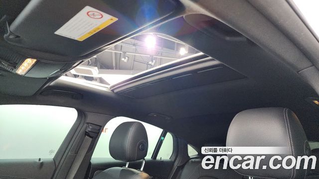 Mercedes-Benz GLC-Class 2018 — photo 19