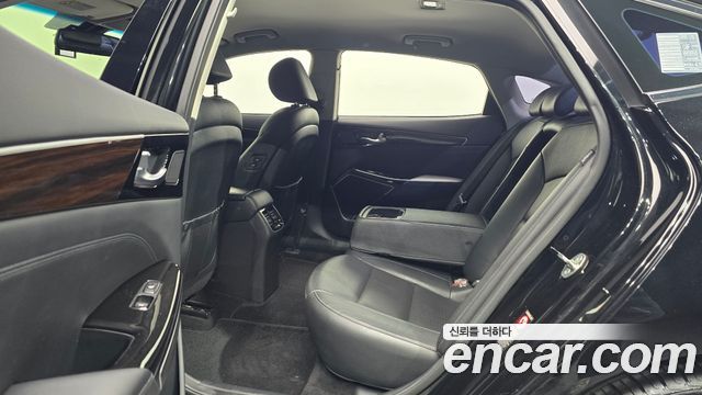 Kia K7 2018 — photo 12