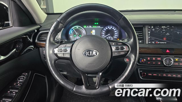 Kia K7 2018 — photo 13
