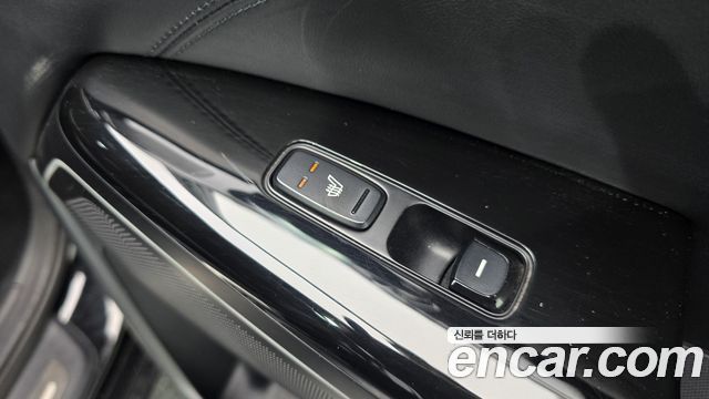 Kia K7 2018 — photo 17