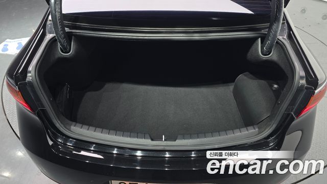 Kia K7 2018 — photo 18