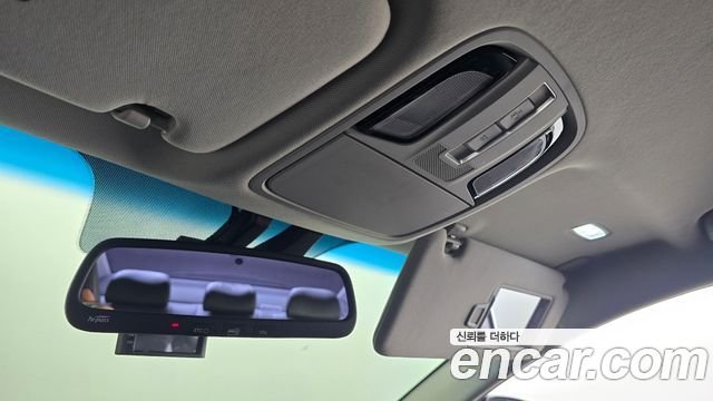 Kia K7 2018 — photo 20