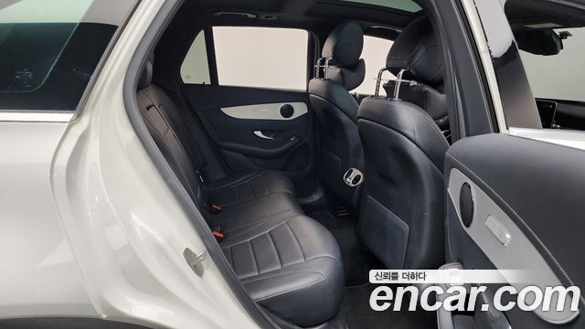 Mercedes-Benz GLC-Class 2021 — photo 12