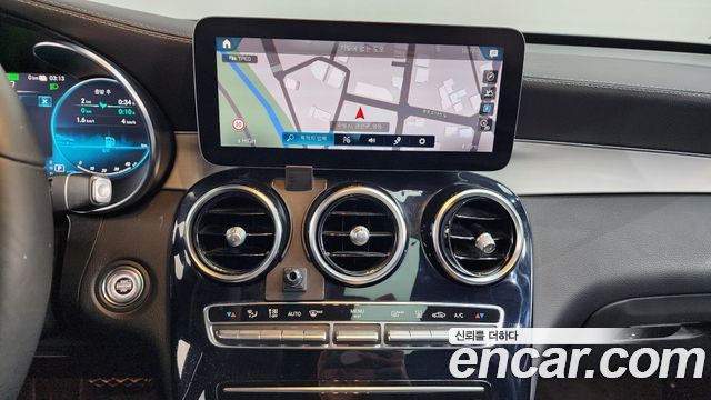 Mercedes-Benz GLC-Class 2021 — photo 14