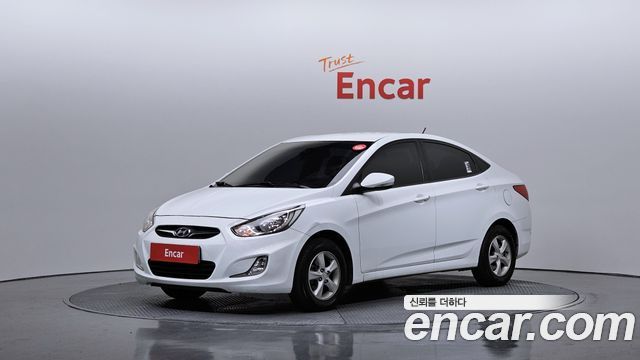 Hyundai Accent 2011 — photo 1