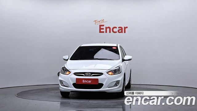 Hyundai Accent 2011 — photo 3