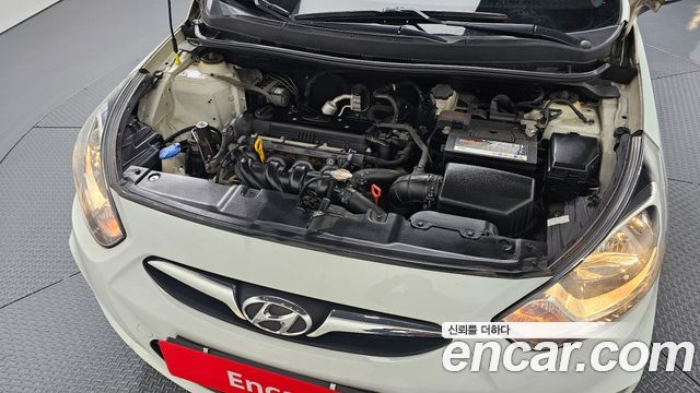 Hyundai Accent 2011 — photo 6