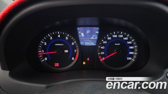 Hyundai Accent 2011 — photo 8