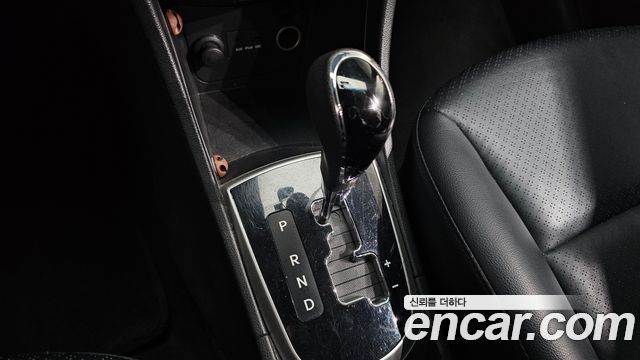 Hyundai Accent 2011 — photo 9