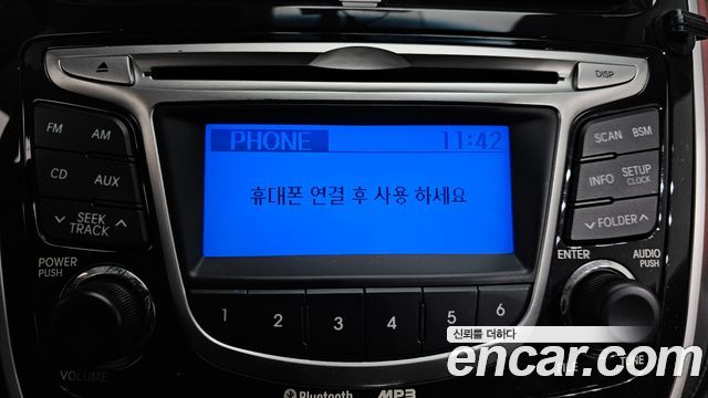 Hyundai Accent 2011 — photo 15