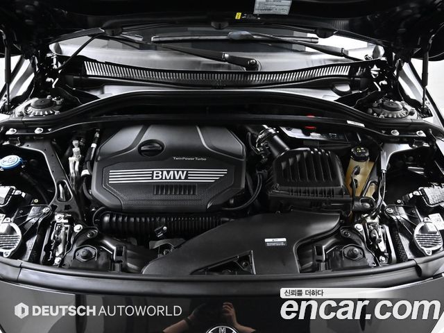 BMW 1-Series 2023 — photo 20