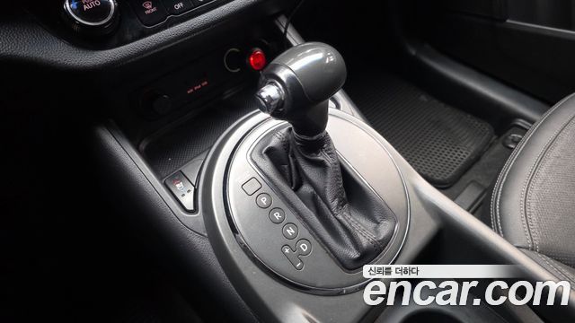 Kia Sportage 2012 — photo 9