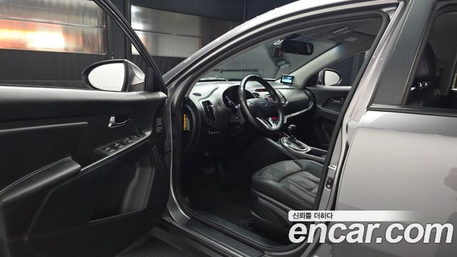Kia Sportage 2012 — photo 10