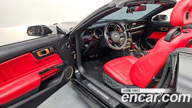 Ford Mustang 2015 — photo 11